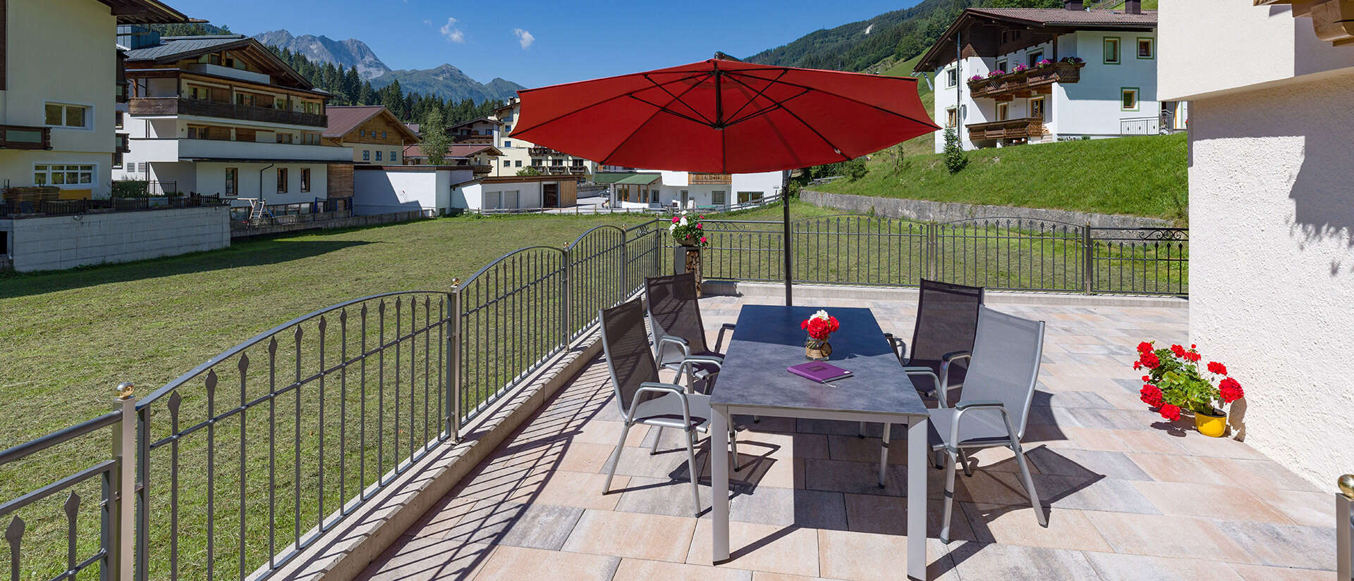 Terrasse von Gästehaus Wiesenheim in Gerlos