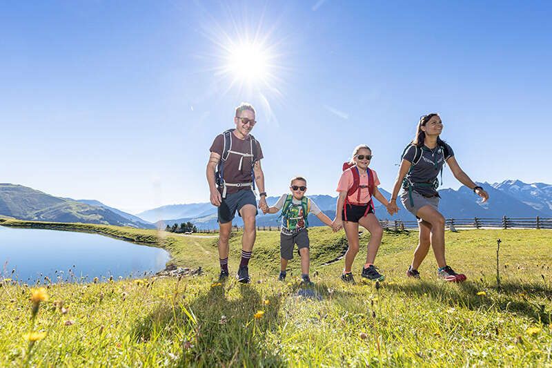 Hiking with the family at the Isskogel Zillertal Arena